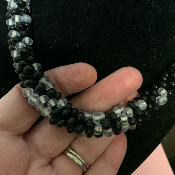 Gorgeous black and grey necklace, 14 1/2” - Picture 4 of 5